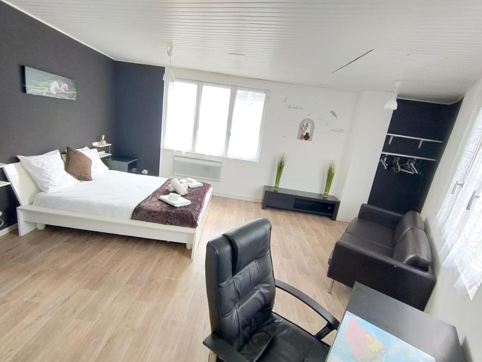 Pause Entre Deux Meaux ► Proche Disneyland Paris ► Wifi ► Netflix ► 24/24H Penchard Eksteriør bilde