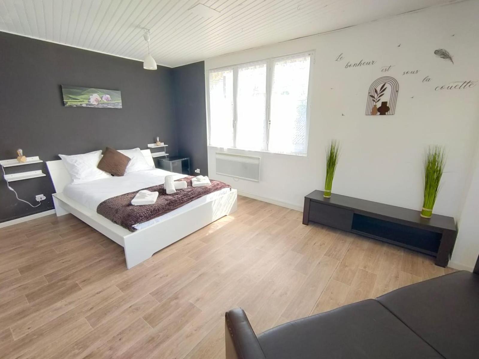 Pause Entre Deux Meaux ► Proche Disneyland Paris ► Wifi ► Netflix ► 24/24H Penchard Eksteriør bilde